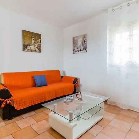 Miranda Near The Sandy Beach, Parking & Wifi Holiday home