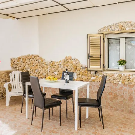 Miranda Near The Sandy Beach, Parking & Wifi Avola